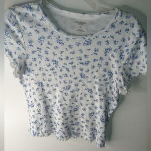 Arizona Jean Company White and Blue Floral Crop Top